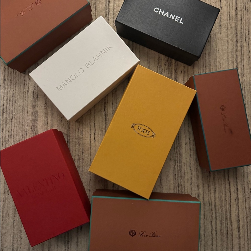 Chanel, Tods, Manolo Blahnik, Loro Piana, Valentino - Shoe boxes